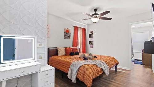 13 mins to Downtown & Stadium - Game Room - Game Day - Foto 5