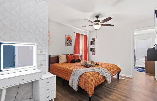 13 mins to Downtown & Stadium - Game Room - Game Day - Foto 5