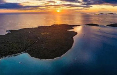 Apartments Grbac Veli Rat-Seaside - Photo 26