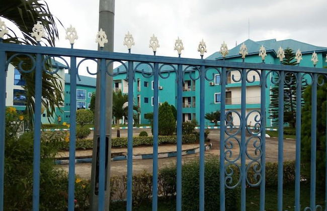 Heroes Luxury Apartments and Suites - Foto 33