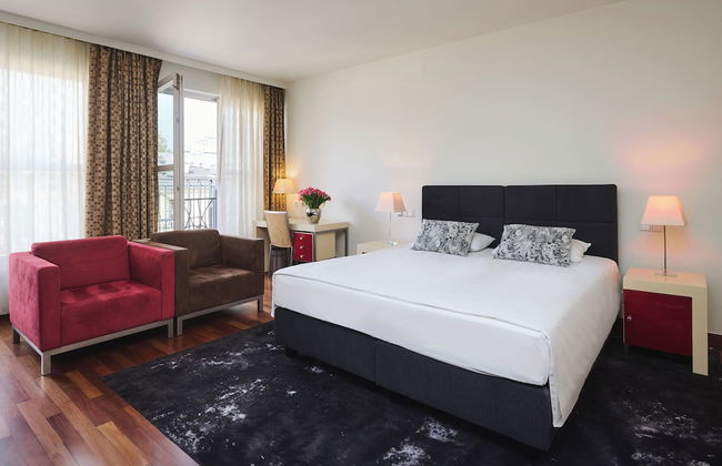 Mamaison Residence Diana - Photo 13