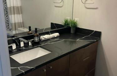 Modern 2-Home Private Oasis w Pool Hot Tub in DT - Foto 30