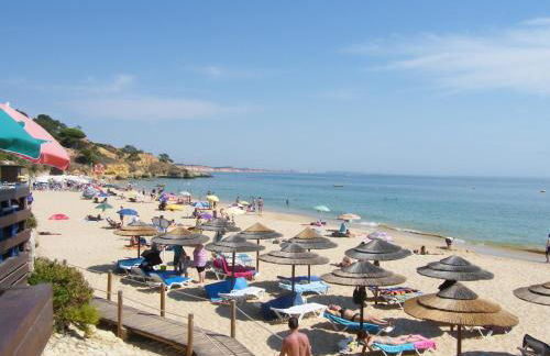 Luxurious first floor apartment with balconies overlooking pool and gardens. - Foto 29