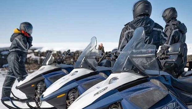 Before we set off, we'll learn proper snowmobiling protocols