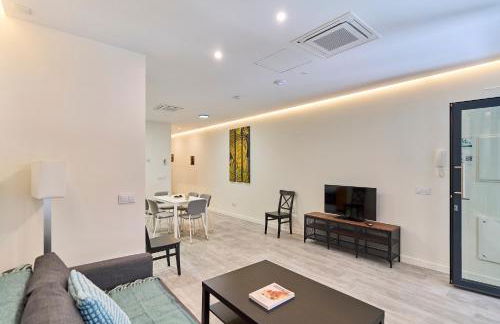 Apartamentos Catedral Palace by gaiarooms - Photo 17