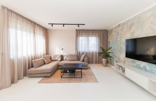 Luxury Suites Zaton by Belmont Realty - Photo 1