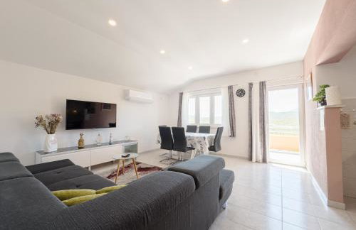 Holiday Home Veronika near Makarska, private pool - Foto 6