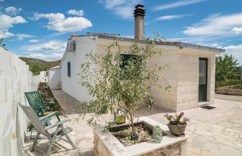 Nice Home In Kresevo Brdo With Kitchen - Foto 9