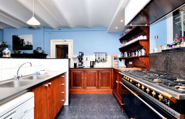 Spacious Pet-friendly Castle in Stavelot - Photo 16