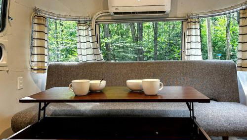 Waterfront, Pet Friendly Airstream near Lake George in the Adirondack, New York - Foto 2