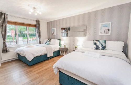 Elegant 5-Bed Home, Families & Friends, Sleeps 6, Parking, Free Wi-Fi - Foto 22