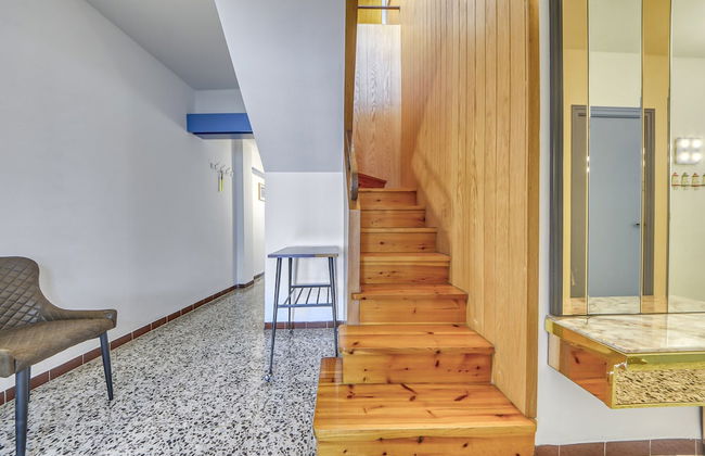 Beautiful Apartment With View - Photo 34