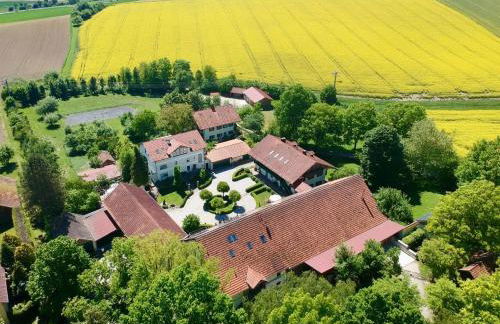 Gut Schwarz-n Hof Ferienwohnungen - Foto 16