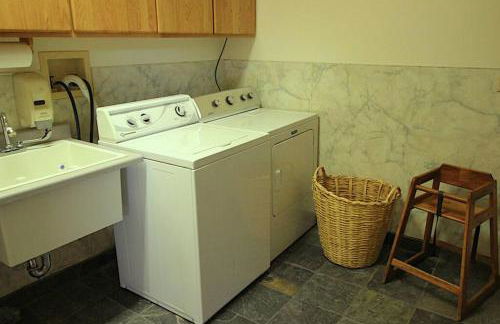 Charming, Spacious, Contemporary Mountain Retreat - Foto 13