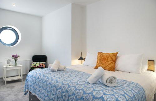 Turnstone - Photo 28