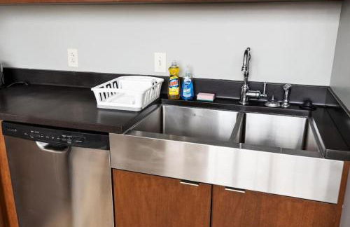 Chic Loft in Peoria Warehouse District - Foto 40