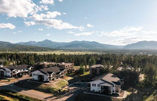 New Luxe Condo - Hot Tub - Minutes to WP! - Fraser - Foto 38