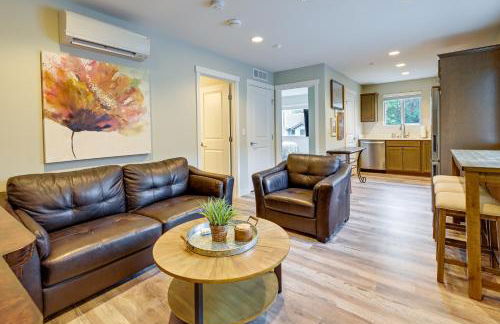 Easy Commuting! Modern SeaTac Unit with Fireplace - Foto 5