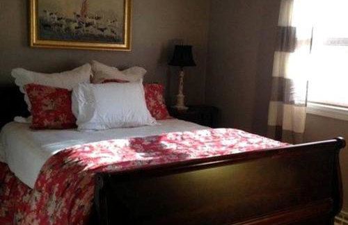 Charming Vacation Rental in a Mississippi Valley Bed and Breakfast in Elizabeth, Illinois - Foto 3