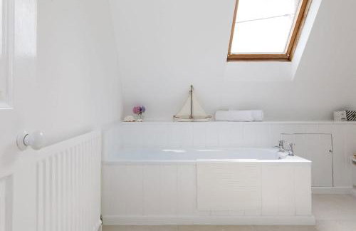 Secluded Rural Retreat Close to Beach - Sleeps 12 - Foto 74