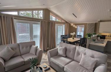 Luxury Hot Tub 3 Bedroom Lodge - Lake Windermere - Foto 12