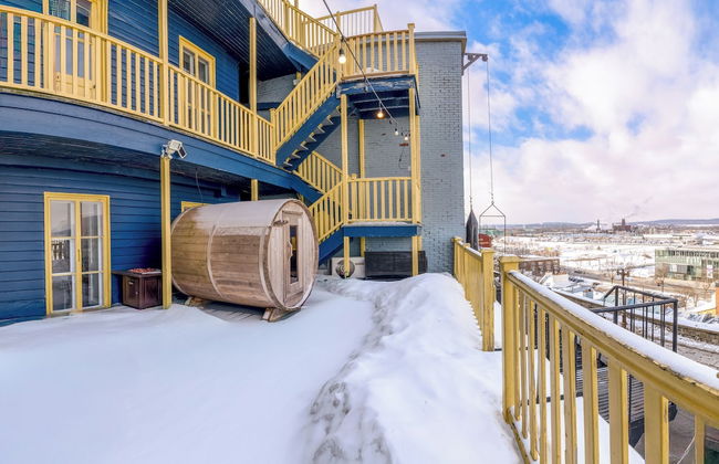 Remparts 2 Bed w Private terrace & sauna - Photo 13