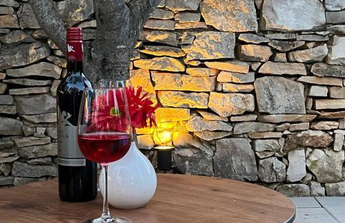 Villa Liberta - Private Family Villa with Pool & Garden - Photo 31