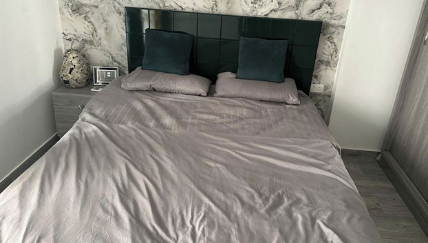 1 Bed Apartment Sleeps 2 - Communal Pool - Parking - Foto 4, Habitación