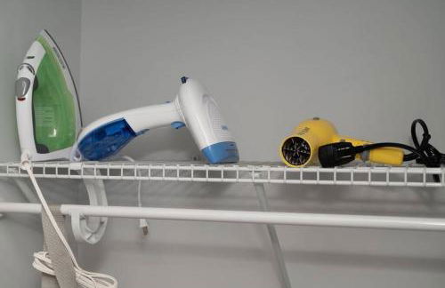 Prime OTR off Vine St, Lux Full Bed, Fast WiFi, Fully Equipped, 50in TV, Sleeps 4ppl - Foto 21