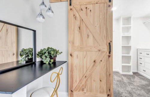 Jacuzzi Lakefront Home w/ Game room+play structure - Foto 35