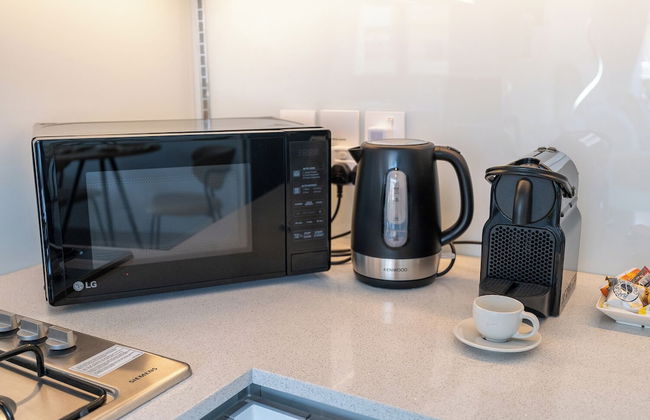 Brand New & Modern Studio JVC - Photo 64