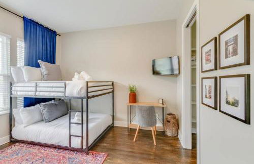 The Ultimate Double Rooftop Deck with Skyline Views - Foto 26