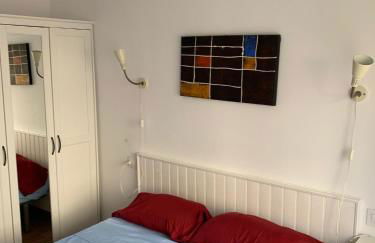 Cosy Apartment in L Escala, 7 mins walk to the closest beach, Riells - Foto 3