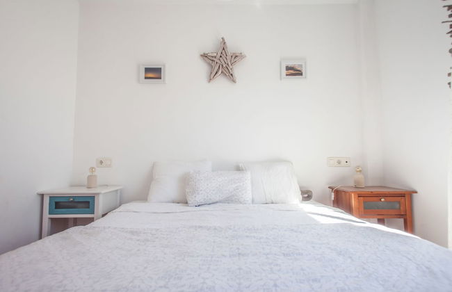 Beach House with Balcony and ocean view - Photo 3