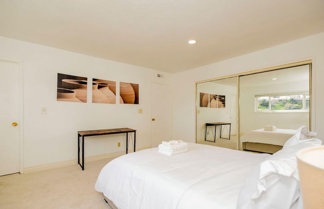 Serene Retreat & Modern Comforts in Rowland Heights - Foto 11