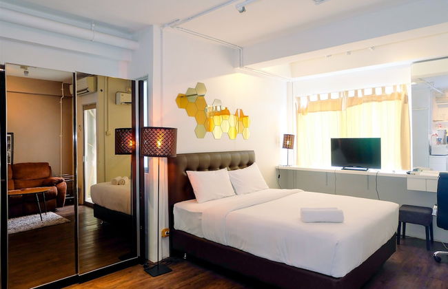 Large and Minimalist Studio at Pakubuwono Terrace Apartment - Foto 1