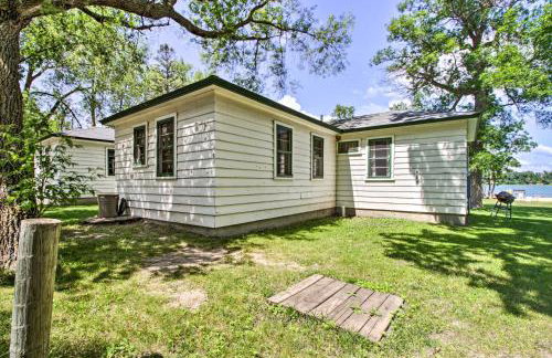 Lake Retreat with Dock, Deck and BBQ, BYO Boat! - Foto 13