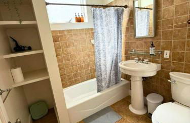 #Urban Elegance 3BR With Parking Near UC BART & Downtown - Photo 26