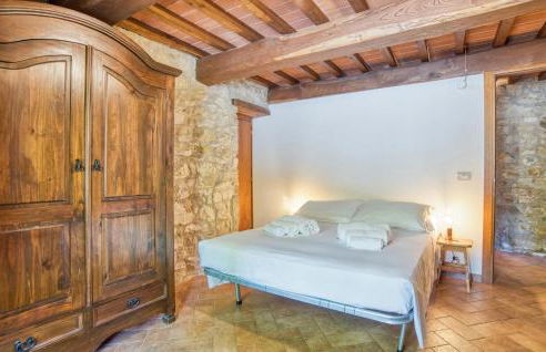 8 Bedroom Awesome Home In Arezzo - Foto 33