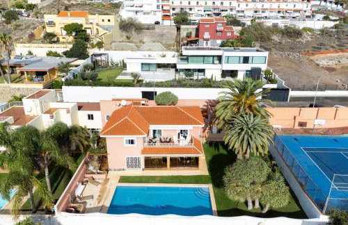 One & Only Sports and Relax Villa by Eden Rentals - Photo 50
