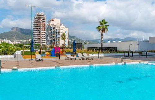 Apartamento H&M con Padel, Piscina y vistas al mar - Photo 11
