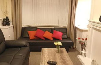 Home from Home near LFC & train station - Foto 29