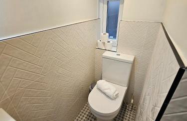 The Rocky Luxe - 4 Bedrooms - Parking - Sleeps 8 - Foto 39