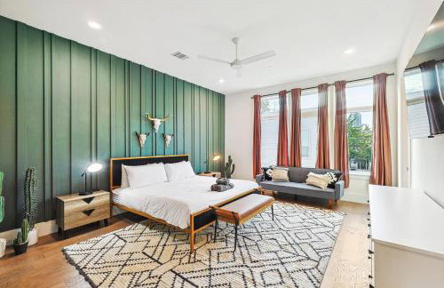 Best of The Cedars - Dallas Views Rooftop Luxury - Photo 15