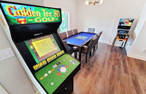 Magazine-Featured Mansion, Golf Green, Casino, etc - Foto 6