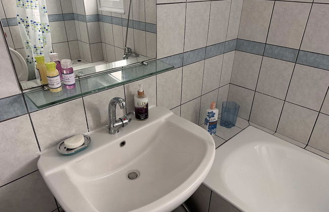 VerGian Brand New Apt at Agioi Theodoroi - Foto 29