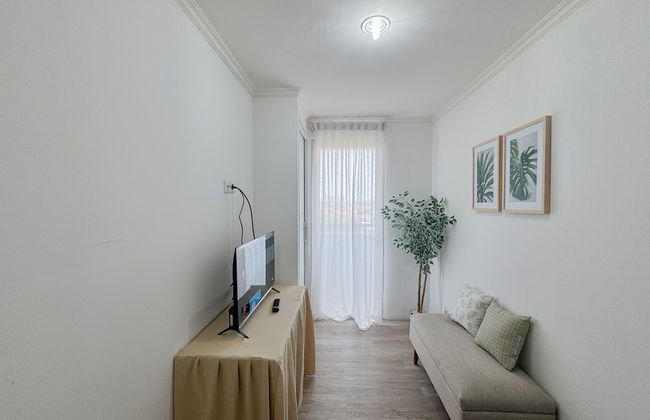 Compact and Restful 2BR at Menara Rungkut Apartment - Foto 12