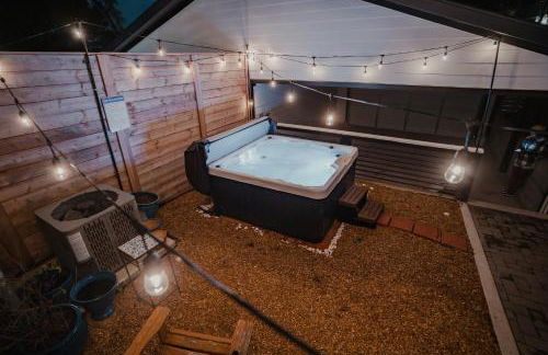 Luxurious 4bd home sleeps 12 minutes to downtown with parking - Foto 49