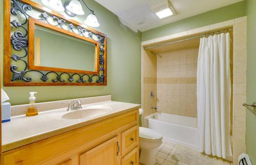 4 Mi to Stratton! Group Getaway with Deck and Views - Foto 30