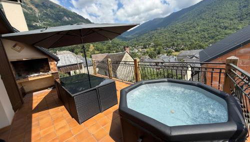 Gite boutx avec Jacuzzi 12 personnes 5 LITS DOUBLES ET 1 CANAPE LIT - Foto 2